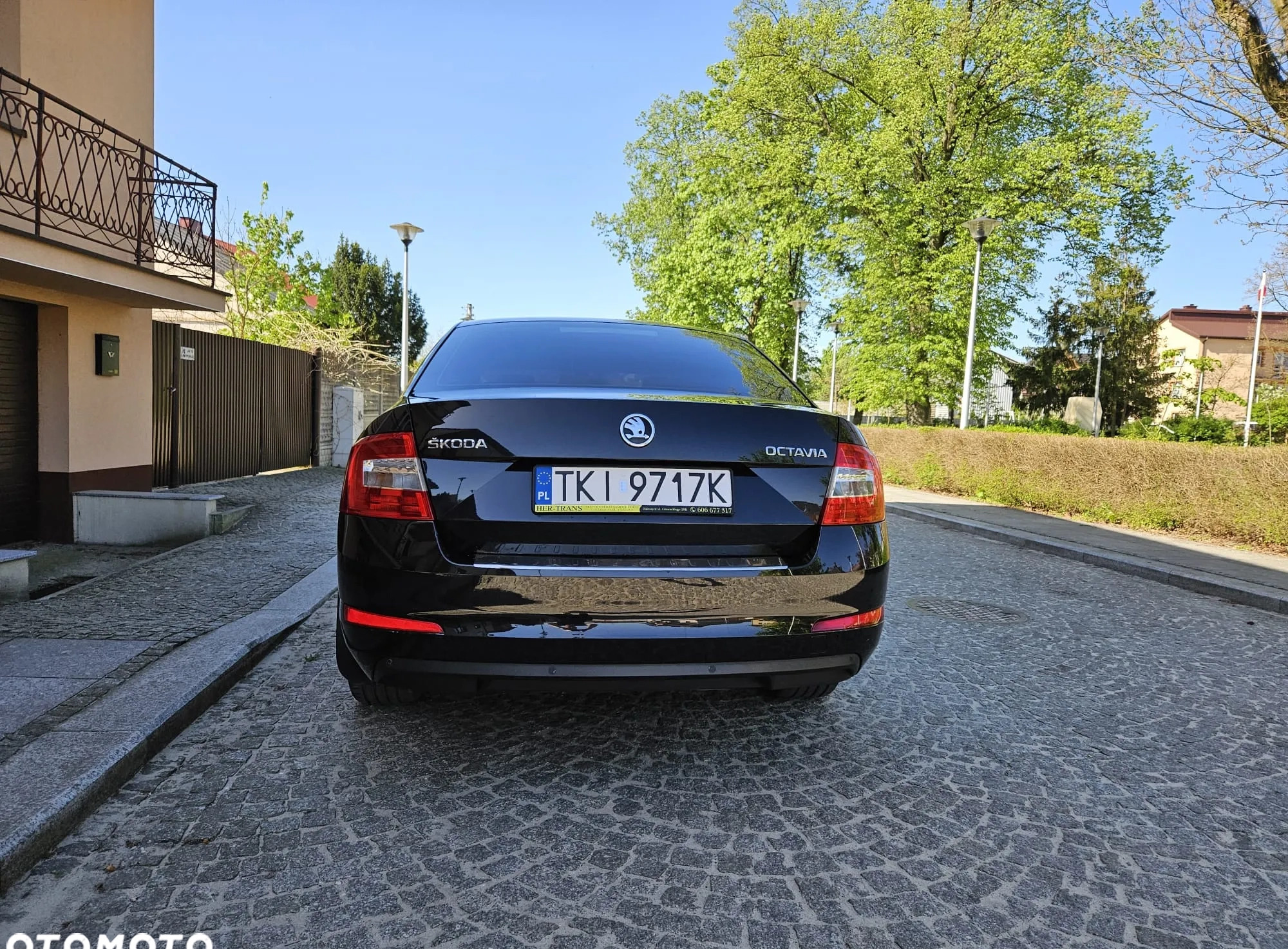 Skoda Octavia cena 39900 przebieg: 257000, rok produkcji 2015 z Daleszyce małe 326